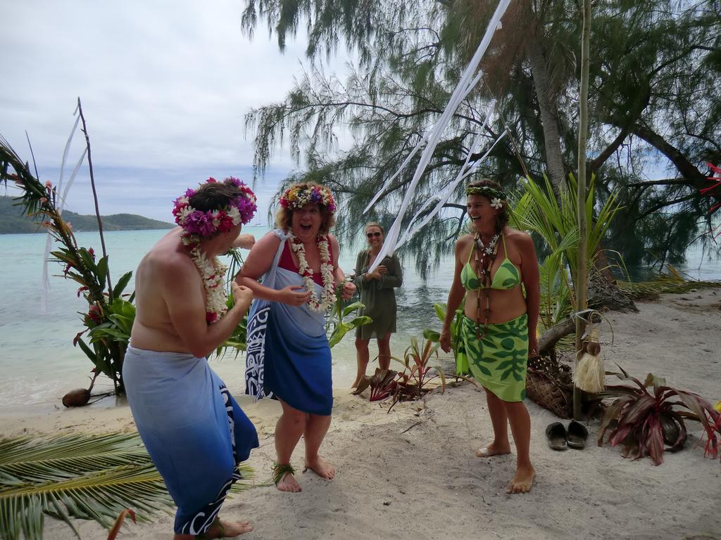 Uturoa Pension Hibiscus Tahaa מראה חיצוני תמונה