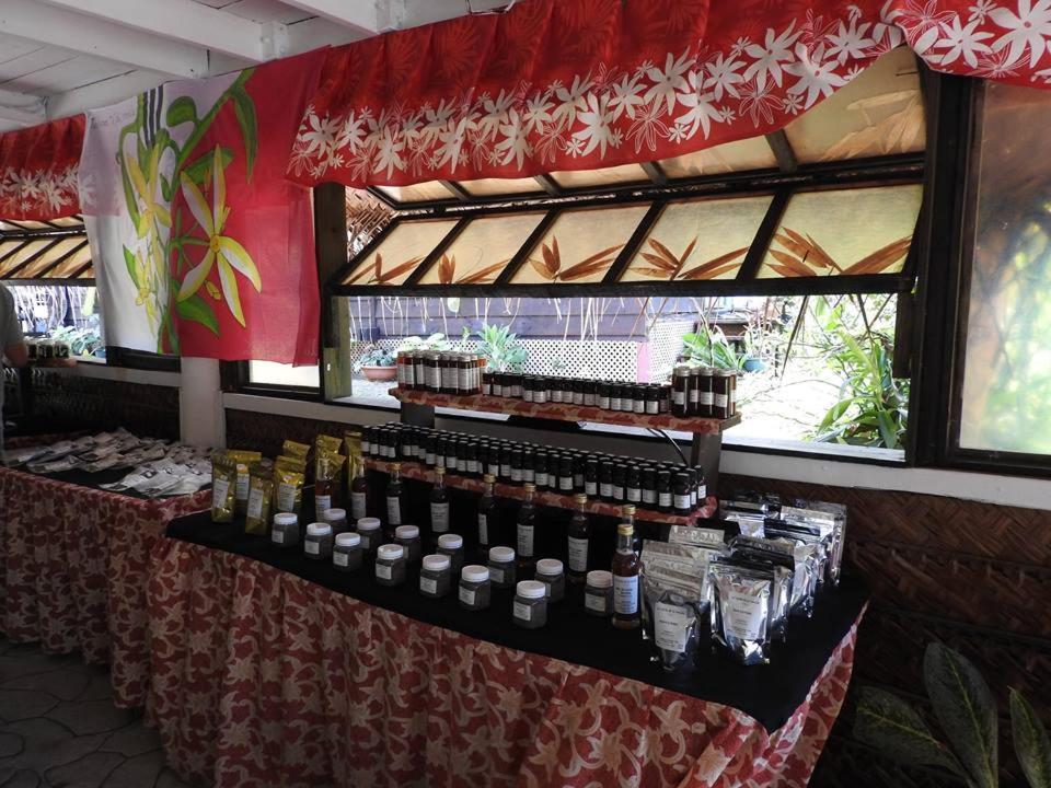 Uturoa Pension Hibiscus Tahaa מראה חיצוני תמונה